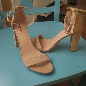 Merona Lulu heel never worn